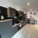 105 Quadratmeter Apartment, Parkplatz, Kinderfreundlich, 6 Personen, Wifi, Vollausgestattete Kueche, Daire Crimmitschau