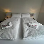 Daire 105 Quadratmeter Apartment, Parkplatz, Kinderfreundlich, 6 Personen, Wifi, Vollausgestattete Kueche, Crimmitschau