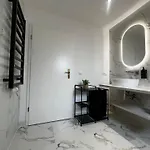 Daire 105 Quadratmeter Apartment, Parkplatz, Kinderfreundlich, 6 Personen, Wifi, Vollausgestattete Kueche, Crimmitschau