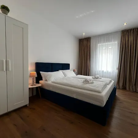 105 Quadratmeter Apartment, Parkplatz, Kinderfreundlich, 6 Personen, Wifi, Vollausgestattete Kueche,