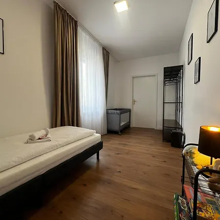 105 Quadratmeter Apartment, Parkplatz, Kinderfreundlich, 6 Personen, Wifi, Vollausgestattete Kueche, 아파트
