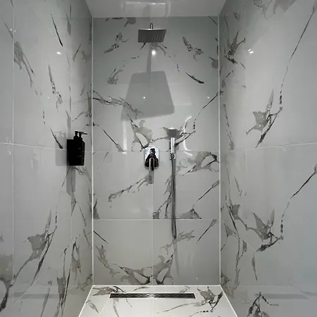 105 Quadratmeter Apartment, Parkplatz, Kinderfreundlich, 6 Personen, Wifi, Vollausgestattete Kueche, 아파트