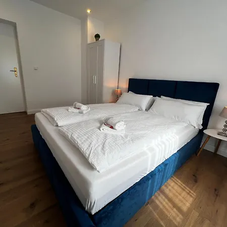 105 Quadratmeter Apartment, Parkplatz, Kinderfreundlich, 6 Personen, Wifi, Vollausgestattete Kueche, 아파트 *